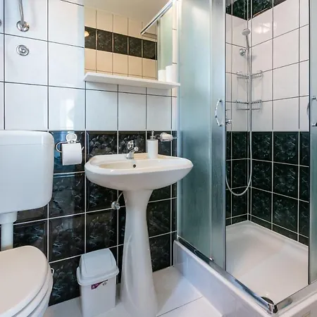 Apartmani Tena Selce Exterior photo