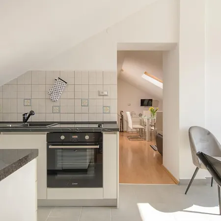 Apartmani Tena Selce Exterior photo