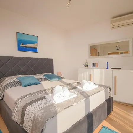 Apartmani Tena Selce Exterior photo