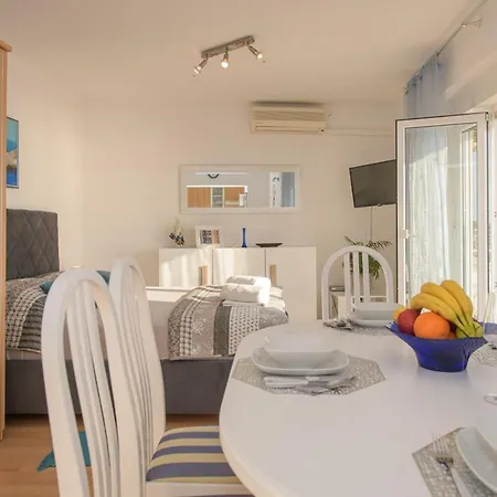 Apartmani Tena Selce Exterior photo