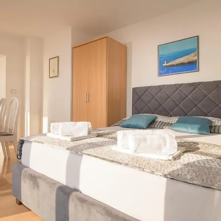 Apartmani Tena Selce Exterior photo