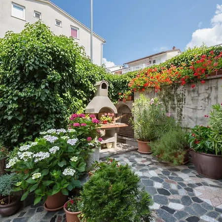 Apartmani Tena Selce Exterior photo