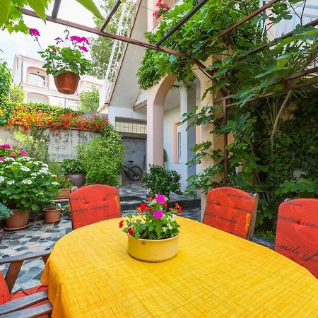 Apartmani Tena Selce Exterior photo