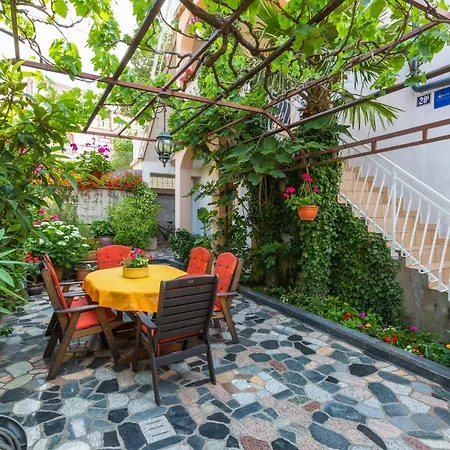 Apartmani Tena Selce Exterior photo