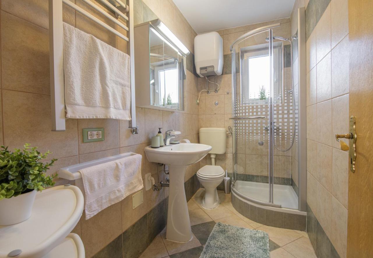 Tena Apartmán Selce